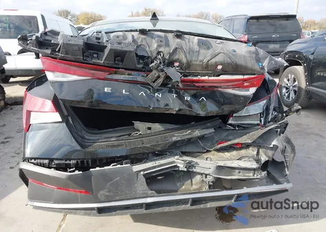 2024 Hyundai Elantra Sel z USA, uszkodzony, nr VIN KMHLM4DG8RU745032